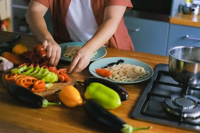 Preparing a vegan dish