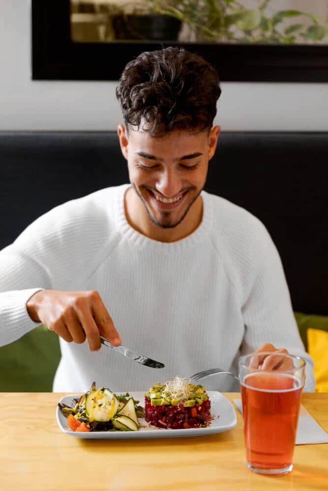 A man having healthy food