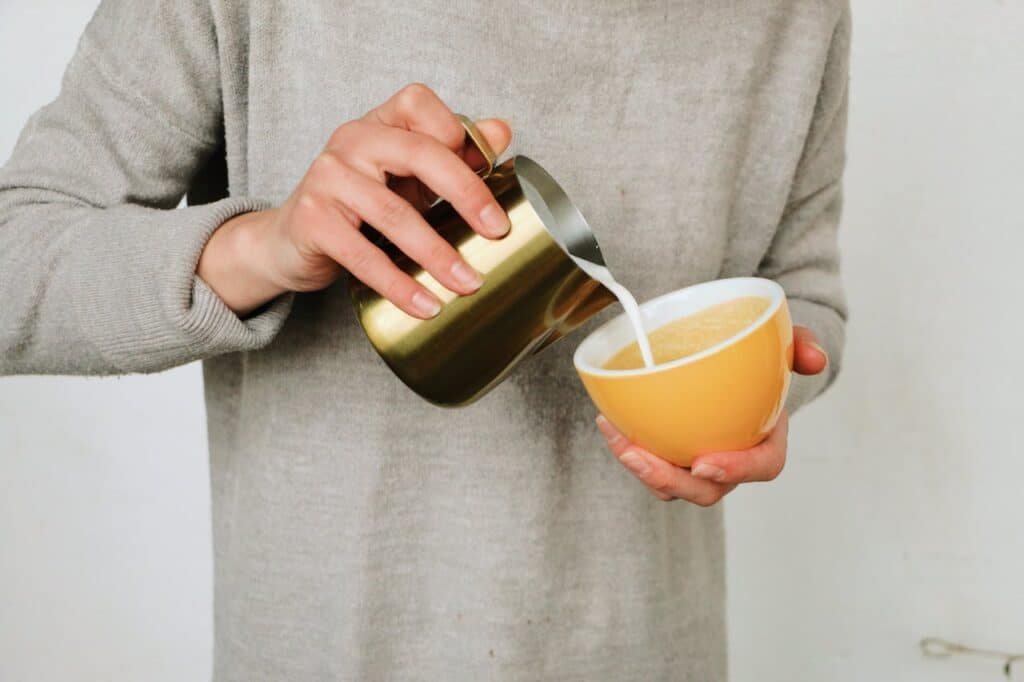 blending coffee with dairy